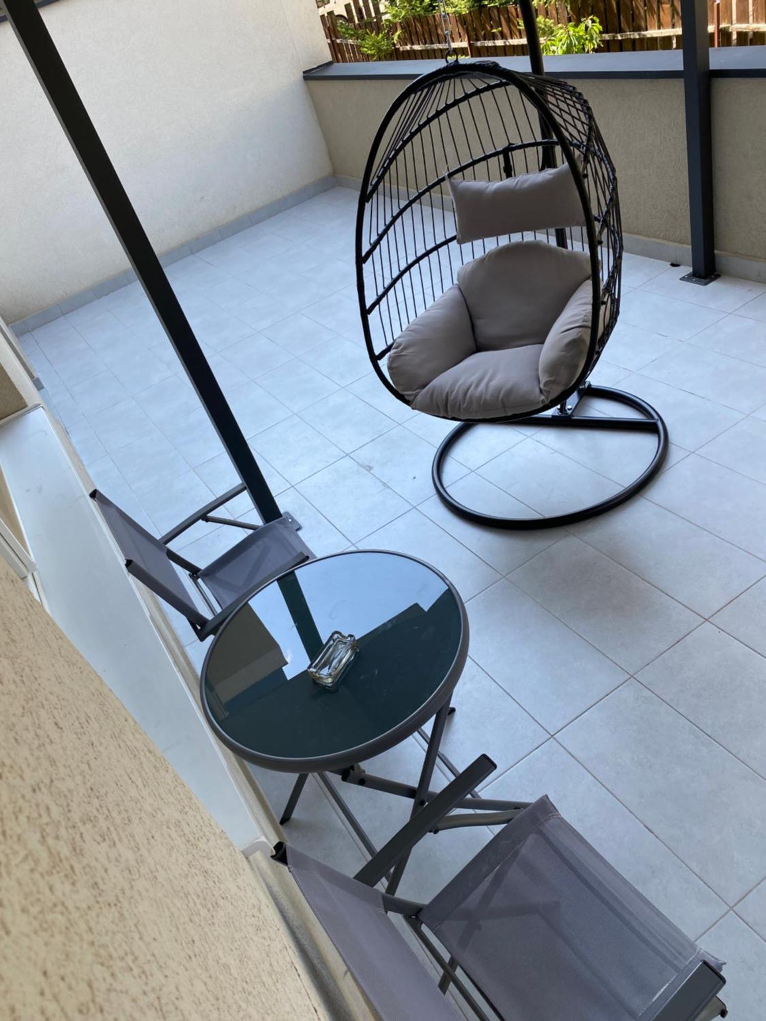 Apartament cu terasa Carrfour/Atelierul de pizza Floreşti Exterior foto